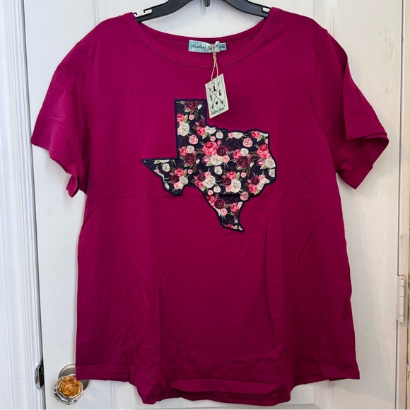 SOUTHERN GRACE TEXAS SHIRT. FLORAL EMBROIDERED TEXAS STATE SHAPE. NEW WITH TAGS - Picture 7 of 7